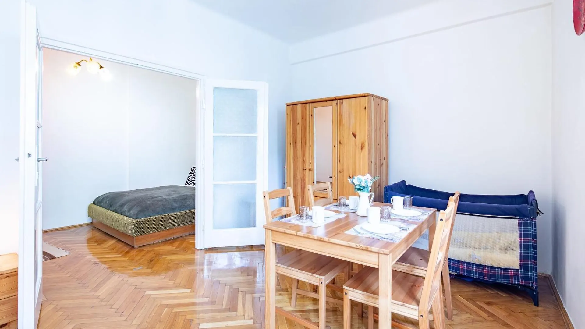 Central - Bright - Easy Budapest Apartment